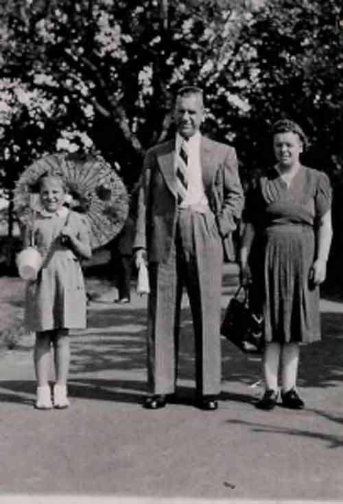 Albert Morris with Ada and June